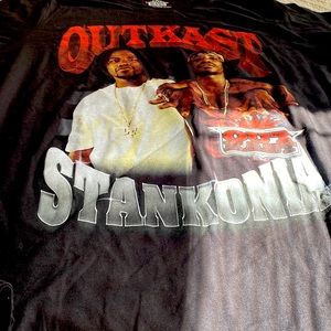 Men’s size 4 t shirt